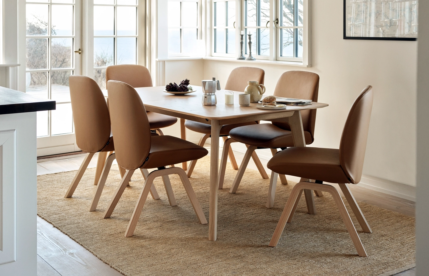 LaDIFF Stressless Bay Dining Room Furniture - Richmond VA